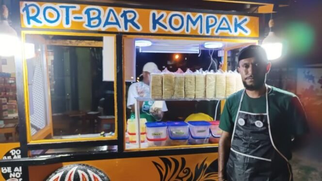 
Nelson Wanimbo Pengusaha Roti BakarFoto: Sasagupapua