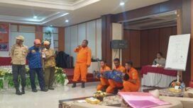 Suasana pelatihan keahlian para anggota TRC dalam menangani bencana.Foto: Sasagupapua.com