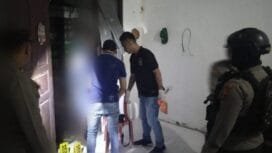Pihak Kepolisian saat melakukan olah TKPFoto: Humas Polres Mimika