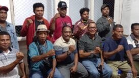 Marthen LL Moru, Ketua IKF Mimika Papua Tengah didampingi Gabriel Zezo, Wakil Ketua 3 IKF, Antonius Lado, Penasehat IKF, Charles Sareng, Sekretaris 3 IKF, Frans Watu dan pengurus Sektor dan Subsektor usai jumpa pers, Sabtu 2 Desember 2023.Foto: Istimewa For Sasagupapua.com