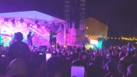 Suasana konser DMP di Lapangan Timika Indah. Foto : Katharina Toda/sasagupapua.com