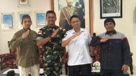 Ketua LPTQ, Drs. H. Dwi Cholifah, M.Si,  bersilahturahmi dengan Danlanud Timika terkait pengiriman Al Qur'an Raksasa dari Makassar menuju Timika.Foto: Istimewa