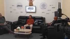 Suasana dialog yang dilaksanakan bersama KPU Mimika di Studio JMSI. Foto: Istimewa