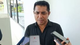 Komisioner Divisi Teknis KPU Mimika, Fransiskus Xaverius Ama Bebe Bahy.Foto: Kristin Rejang/Sasagupapua.com