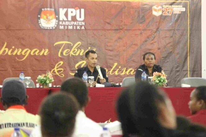 
Galeri Foto KPU Mimika Gelar Bimtek Pembekalan PPS dan PPD