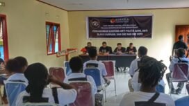 Pencanangan kampung anti politik uang, Black Campaign, dan One man One vote di Distrik Kwamki Narama.(Foto: Edwin Rumanasen)