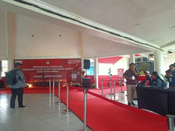 
Suasana di RSUD Kabupaten Mimika, Provinsi Papua Tengah tempat para Paslon melaksanakan pemeriksaan kesehatan. (Foto: Sasagupapua.com) 