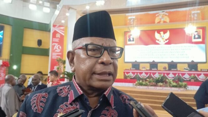 
Plt. Bupati Kabupaten Mimika, Johannes Rettob. (Foto: Sasagupapua)