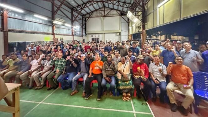 
Tim Koalisi AIYE berfoto bersama usai melaksanakan rapat konsolidasi. Foto: TIM Media AIYE