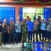 Foto bersama saat peresmian Posko Pemenangan AIYE untuk Dapil 1 di Jalan Cendrawasih SP2 Timika. (TIM Media AIYE)
