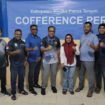 Keluarga Lapas Timika berfoto bersama JMSI Provinsi Papua Tengah dan Kabupaten Mimika. 