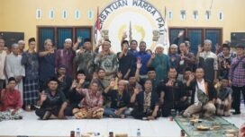 Calon Wakil Bupati Kabupaten Mimika, Yusuf Rombe ketika bertemu dengan masyarakat Pati. (Foto: TIM Media AIYE)