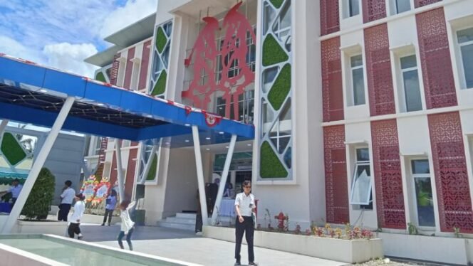 
Gedung Kantor Dishub Mimika Baru. (Foto: Sasagupapua.com)