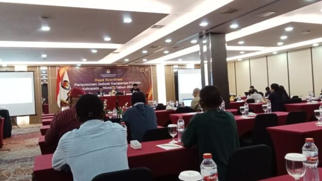 
Suasana rapat koordinasi penyusunan jadwal kampanye Pilkada Kabupaten Mimika. (Foto: Edwin Rumanasen)