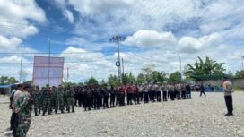 Suasana apel gabungan yang dilaksanakan di Lapangan WR. Supratman Timika. (Foto: JMSI)