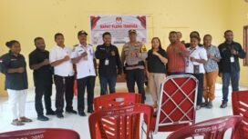 Foto bersama usai Rapat Pleno Terbuka (Foto: Edwin Rumanasen)