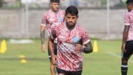 Christian Gabriel Esparza saat berlatih bersama Tim usai pemulihan cedera. Foto (Istimewa)