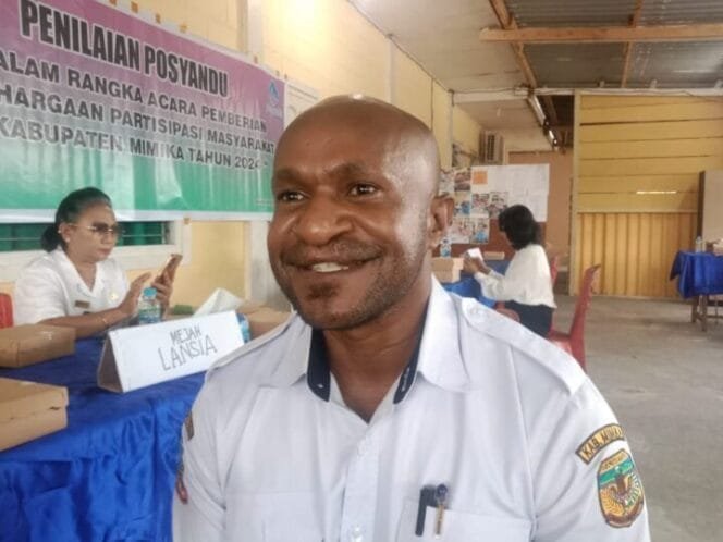 
Kepala Kelurahan Perintis, Yulexi Pakage