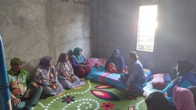 
AIYE Berikan Bantuan Kepada Korban Kebakaran di SP 1 Jalur 2