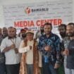 Bawaslu Kabupaten Puncak saat Foto bersama usai melaksanakan rapat koordinasi. (Foto: Sasagupapua.com)