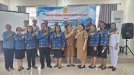 Foto bersama dalam kegiatan seminar sehari di Distrik Mimika Baru. (Foto: Humas JMSI)