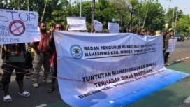 Mahasiswa saat demo di Depan Kantor Kementerian Dalam Negeri, Jakarta, Kamis (10/10/2024). 