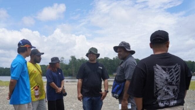 
Suasana Monitoring Titik Koordinat di Pomako, Rabu (16/10/2024). 