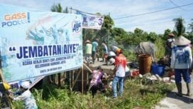 Suasana pembangunan Jembatan AIYE di Kelurahan Kamoro Jaya,(29/10/2024). Foto: Tim Media AIYE