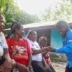 Calon Bupati Kabupaten Mimika, Maximus Tipagau saat bertemu dengan masyarakat di Kwamki Narama.