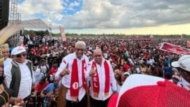 Johannes Rettob dan Emanuel Kemong dalam Kampanye Akbar.