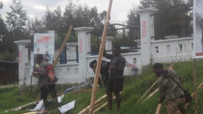 Proses penurunan APK di Kabupaten Puncak.