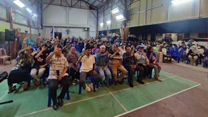 
Deklarasi di Posko Utama Pemenangan AIYE Jalan C Heatubun, Mimika Baru, Mimika. (Foto: Media AIYE)