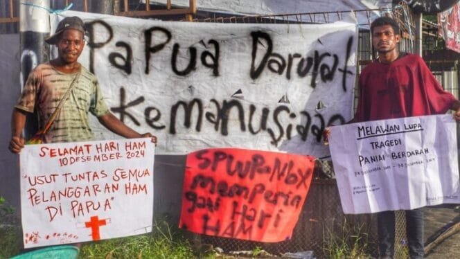 
Suara dari Solidaritas Pelajar Papua di Kabupaten Nabire Papua tengah memperingati hari HAM Sedunia 10 Desember 2024. (Foto: Kristina Rejang)