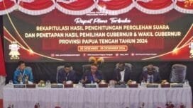 Suasana rapat pleno terbuka rekapitulasi suara tingkat Provinsi Papua Tengah. (Foto: Edwin Rumanasen)