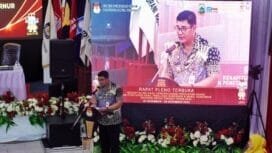 Penjabat (PJ) Gubernur Papua Tengah, Anwar Harun Damanik saat memberikan sambutan. (Foto: Edwin Rumanasen)