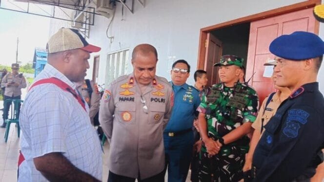 
Kapolda Papua Tengah Kunjungan ke Mimika, Pantau Langsung Pleno Terbuka Pilkada Mimika