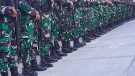 Foto Aparat Keamanan TNI. (Foto: Kristin Rejang)