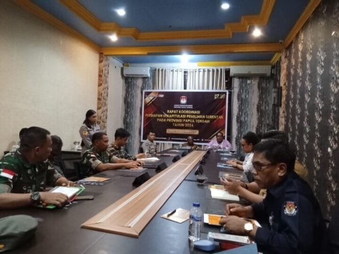 Suasana rapat koordinasi persiapan rekapitulasi tingkat Provinsi. (Foto: Kristin Rejang)