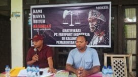 Koordinator Karyawan Mogok Kerja (Moker) PT Freeport Indonesia dan Privatisasi dan Kontraktor, Billy Laly dalam jumpa pers yang dilaksanakan di Timika, Sabtu (8/2/2024). Foto:Istimewa