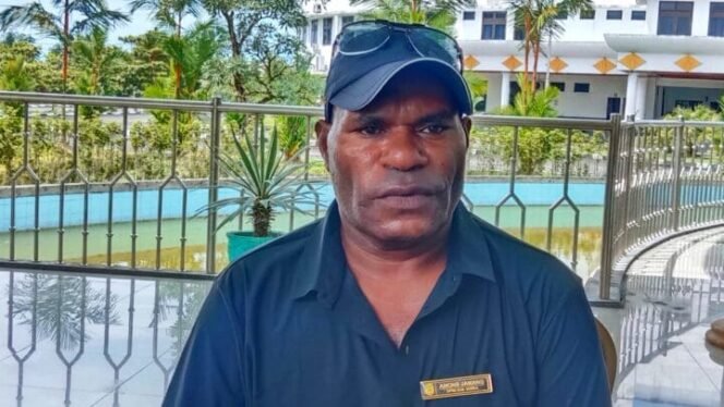 
Anggota DPRD Mimika, dari Partai Hati Nurani Rakyat (Hanura) Amons Jamang. Foto: Istimewa 