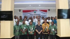 Suasana foto bersama dalam kegiatan Rakor Pemenuhan dan Penyelarasan Data Statistik Sektoral Bidang SDM. (Foto: Istimewa)