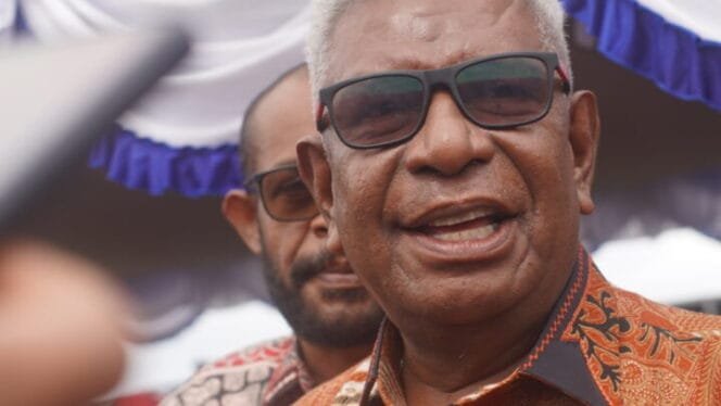 
Bupati Mimika, Johannes Rettob. (Foto: Kristin Rejang/Sasagupapua.com)