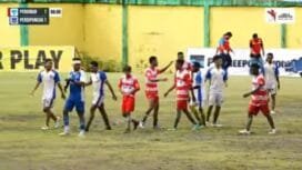 Pemain kedua tim bersalaman usai laga penyisihan grup A Persinab Nabire vs Persipuncak Cartensz yang berakhir imbang 1-1. Foto: YouTube Capt Asprov PPT