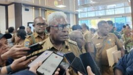 Bupati Kabupaten Mimika, Johannes Rettob. (Foto: Kristin Rejang/Sasagupapua.com)