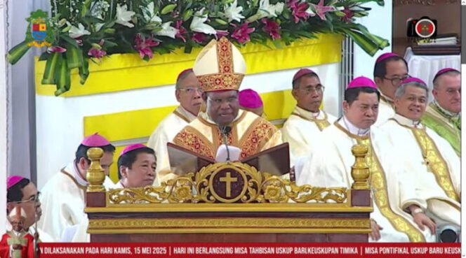 
Uskup Keuskupan Timika, Mgr. Bernardus Bofitwos Baru, OSA.