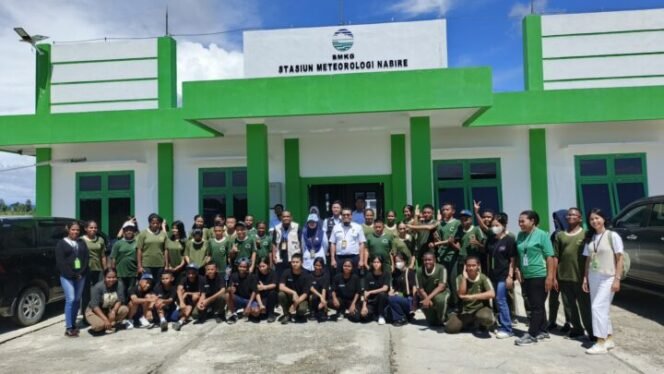 
SMP Pengharapan Nabire Studi Tour Edukasi ke BMKG, UPPKB Douw Aturure, dan AirNav
