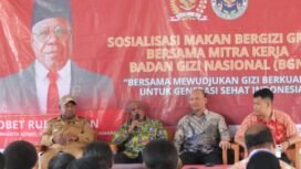 Anggota Komisi IX Dewan Perwakilan Rakyat Republik Indonesia (DPR RI) Obet Rumbruren saat menghadiri sosialisasi program MBG di Manokwari Selatan. (Foto: Istimewa)