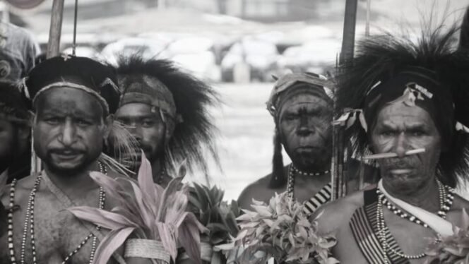 
Masyarakat Adat Suku Amungme. (Foto: Edwin Rumanasen/Sasagupapua.com)