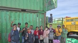 Kontingen dari Merauke saat tiba di Pelabuhan Pomako. (Foto: Panitia CR25 GKII)