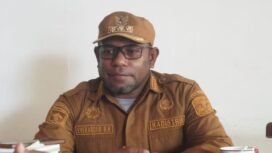 Kepala Distrik Mimika Barat Jauh, Ever Kukuareyau. (Foto: Edwin Rumanasen)